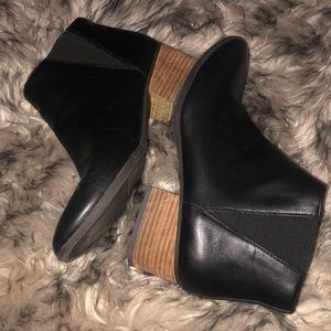 Black DrScholl’s Booties